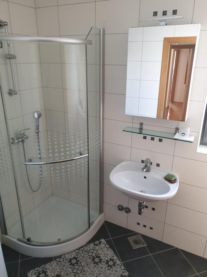 Apartment Emma Ljubljana - Free Parking, Ac, Wifi מראה חיצוני תמונה