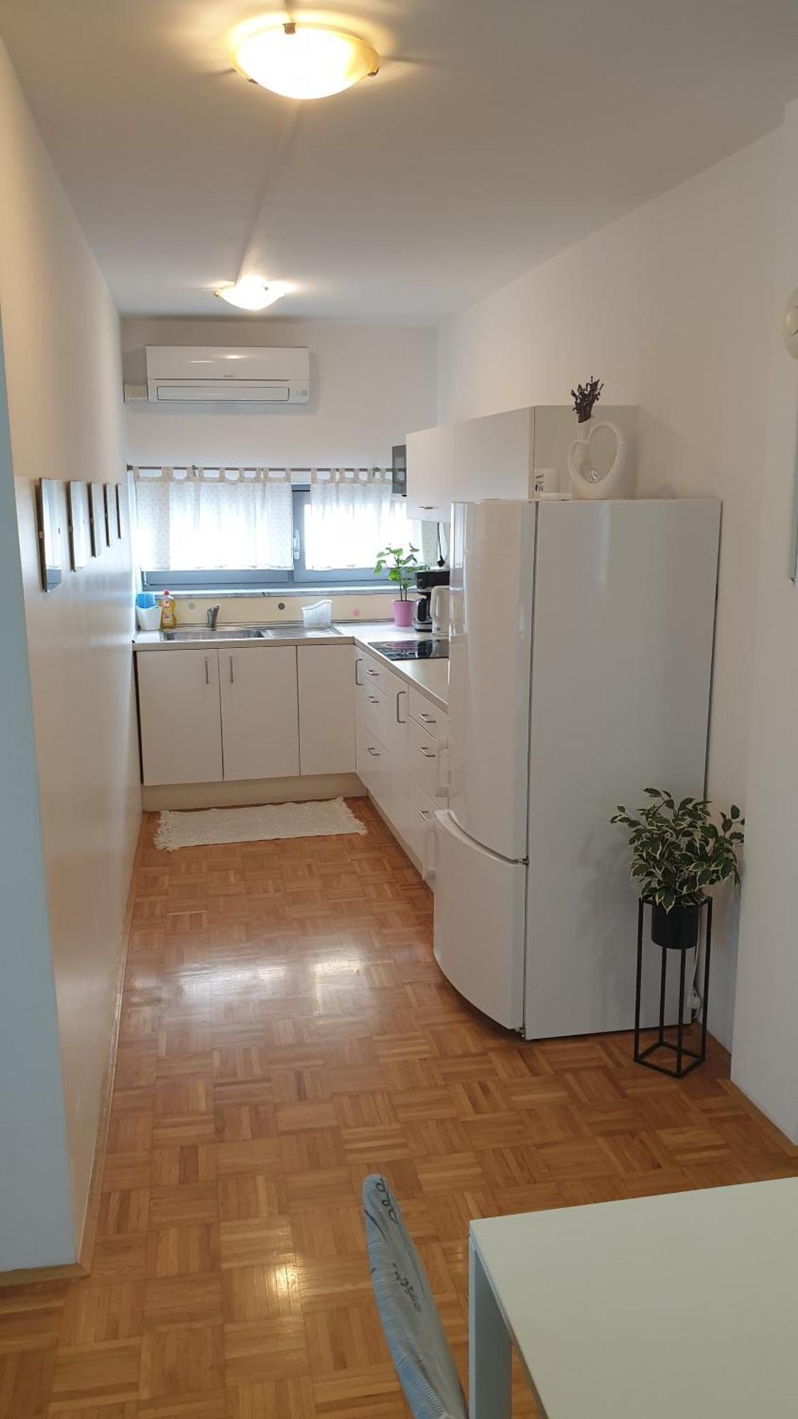 Apartment Emma Ljubljana - Free Parking, Ac, Wifi חדר תמונה