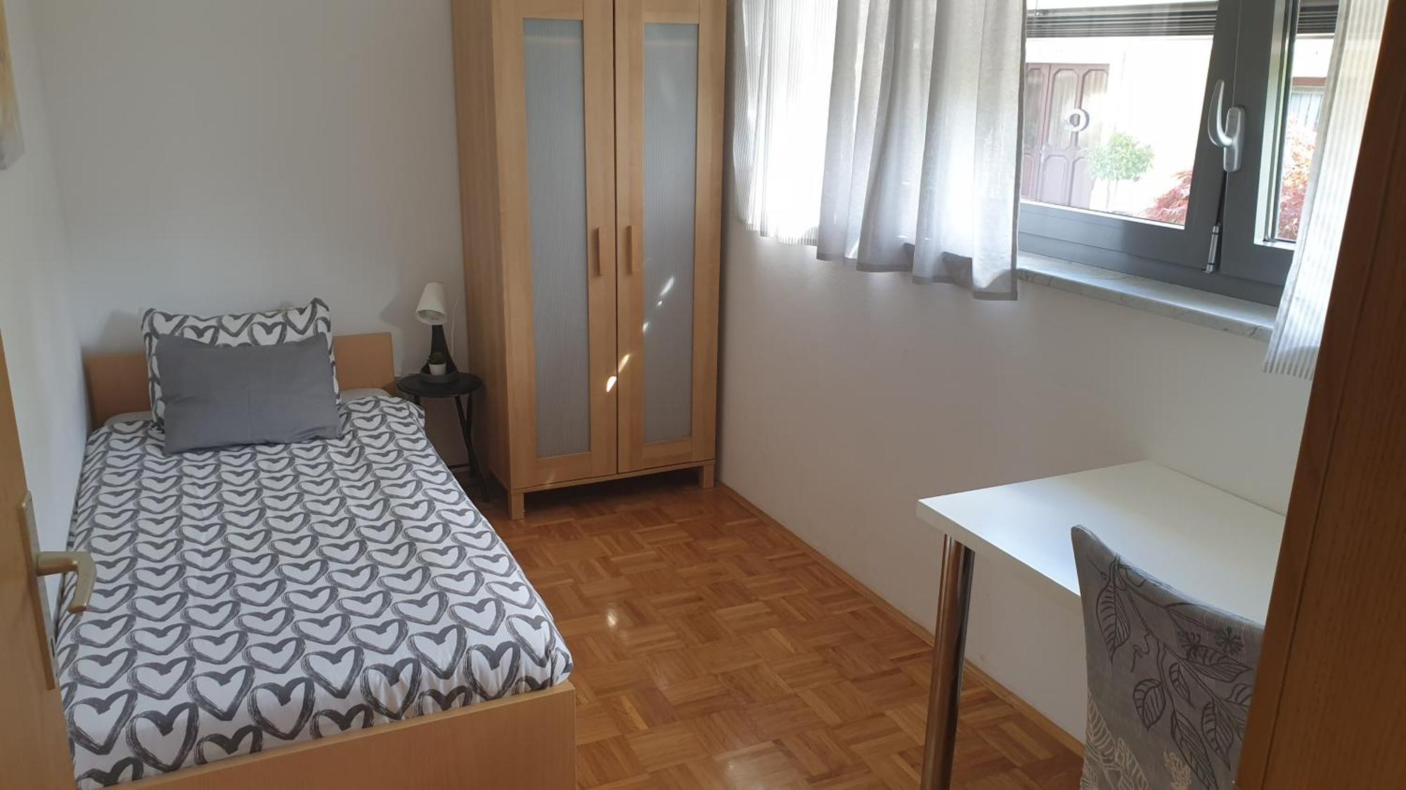 Apartment Emma Ljubljana - Free Parking, Ac, Wifi מראה חיצוני תמונה