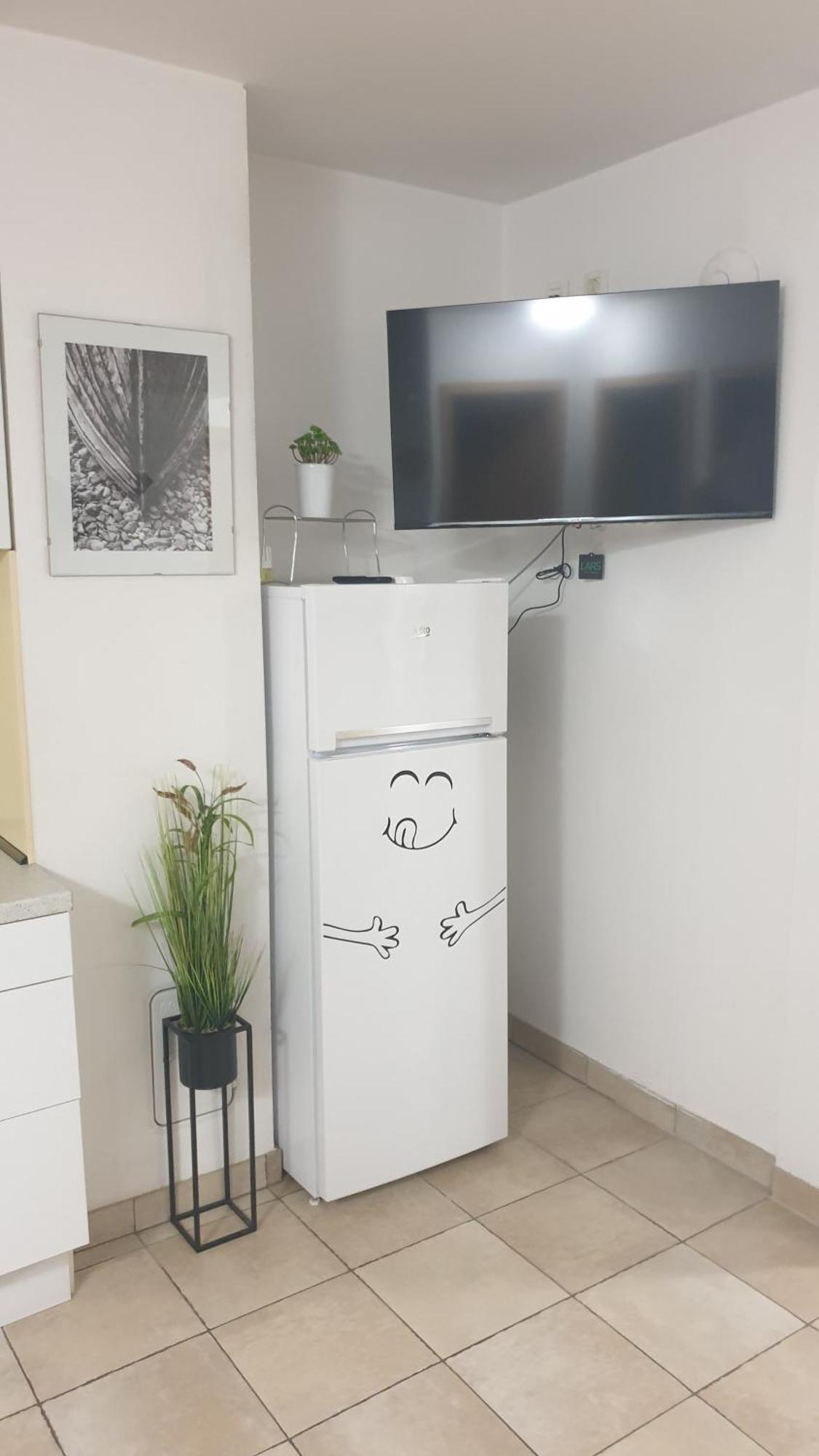 Apartment Emma Ljubljana - Free Parking, Ac, Wifi מראה חיצוני תמונה